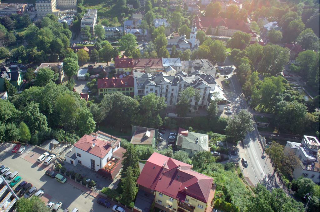 Urocza Art Pensjonat Крыница-Здруй Экстерьер фото
